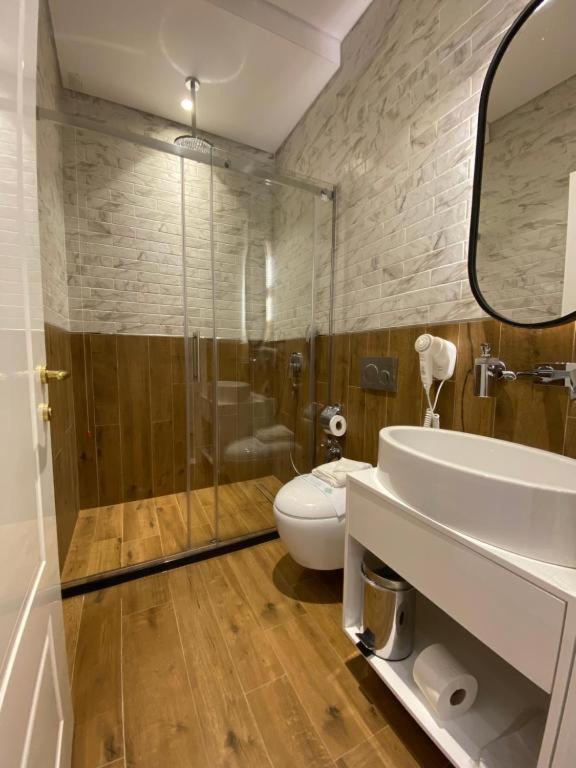 Crown Boutique Hotel Durres Ngoại thất bức ảnh