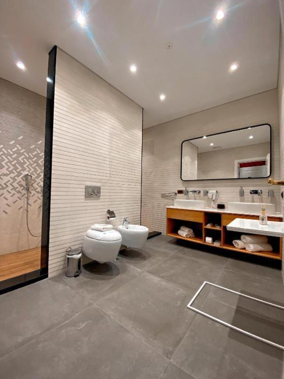 Crown Boutique Hotel Durres Ngoại thất bức ảnh