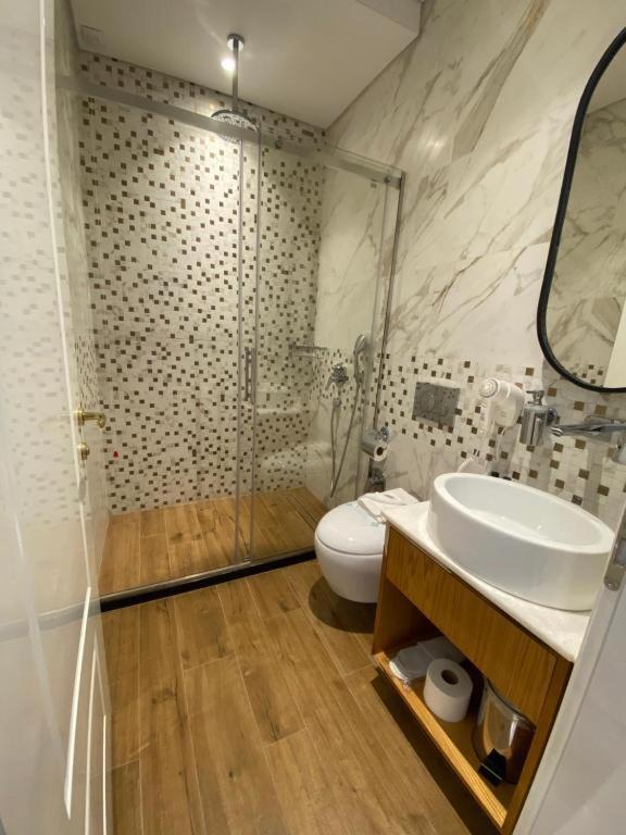 Crown Boutique Hotel Durres Ngoại thất bức ảnh