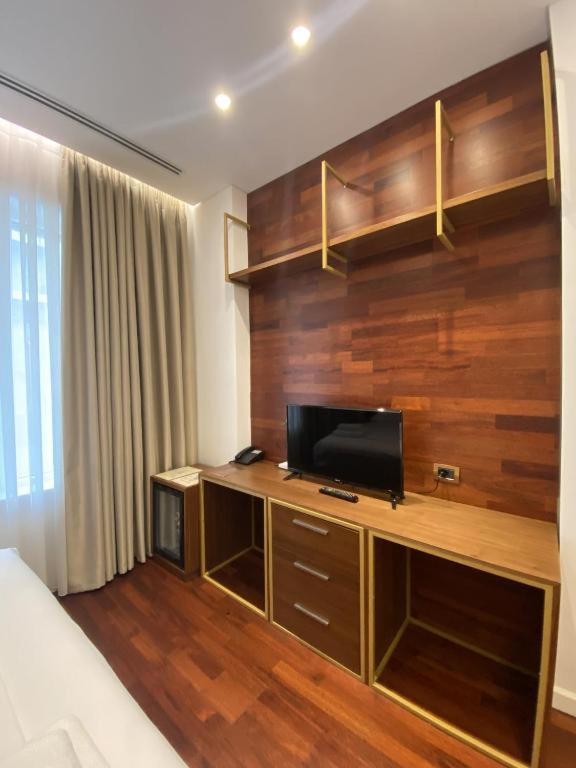 Crown Boutique Hotel Durres Ngoại thất bức ảnh