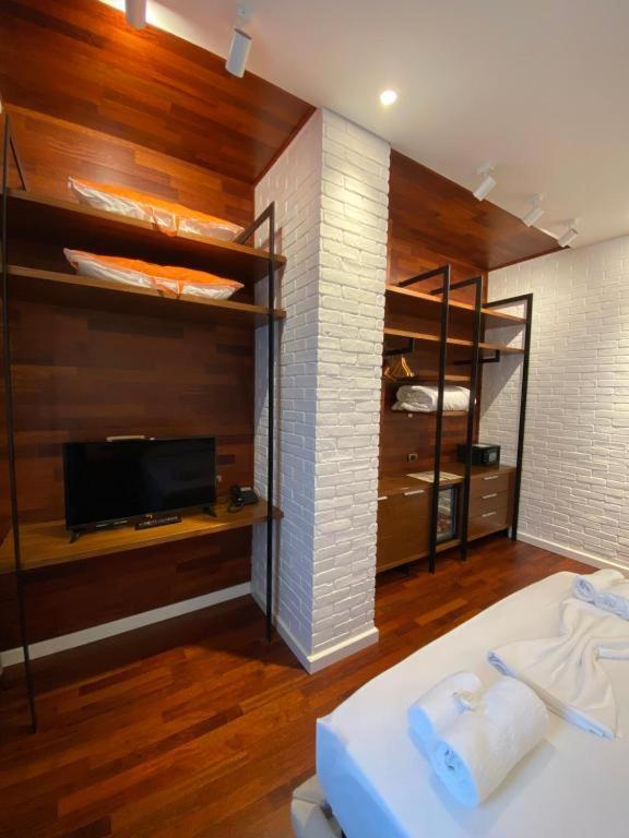 Crown Boutique Hotel Durres Ngoại thất bức ảnh